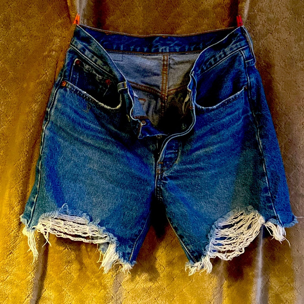 501 cutoff Levi shorts